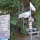 wegweiser stoneman trail mtb bei haselsberg toblach