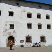 kloster marienberg innenhof