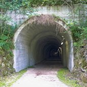 tunnel pustertal radweg bei bruneck