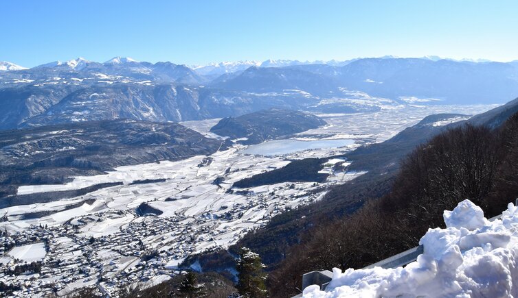 Kalterersee Winter Panorama Unterland Ueberetsch