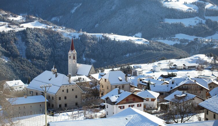 Feldthurns Dorf Winter
