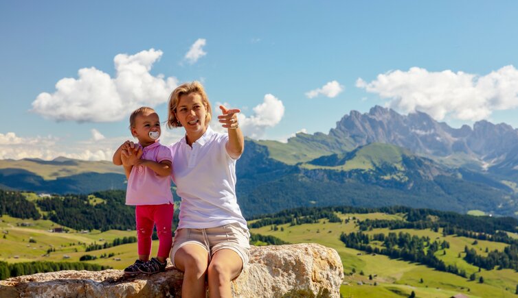 kind familie personen seiser alm