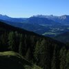 Das Panorama ist wirklich grandios - der Langkofel, die Grohmannspitze und der Plattkofel ziehen den Blick der Wanderer an. Foto: BS, &copy; Peer