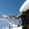 Blick von der Terrasse der Rossalm auf die umliegenden Berge der Pragser Dolomiten. Foto: BS, &copy; Peer