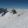 Der Blick &uuml;ber die Scharte ist atemberaubend - die Schweizer Bergwelt ist von hier aus ersichtlich. Foto: BS, &copy; Peer
