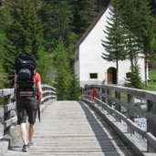 Bruecke zur Kirche