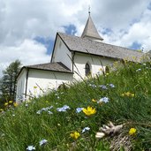 badia heiligkreuz kirche la crusc