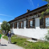 hahnspielhuette am helm