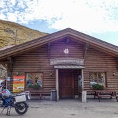 jaufenpass edelweisshuette