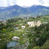 RS Botanische Gaerten von Trauttmansdorff Aussicht Schloss Trauttmansdorff Meranerland