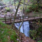 glen wasserfall bruecke