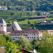 vahrn fraktion neustift mit kloster