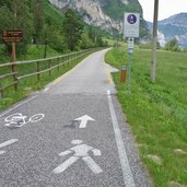 grenze suedtirol trentino am radweg via claudia etschradweg