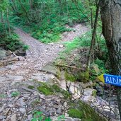 branzoll aldein wanderweg schild