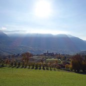 dorf tirol rundblick ab haslachstrasse herbst fr