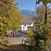 dorf tirol bei tiroler kreuz