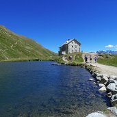 alte pforzheimer huette mit see