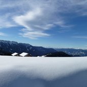 aferer tal plose huetten winter schnee