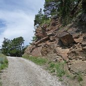 vinschger hoehenweg bei st martin im kofel