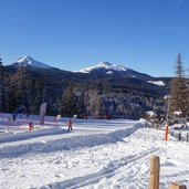 abzweigung weg richtung reiterjoch winter bei hotels sonnalp cristall winter