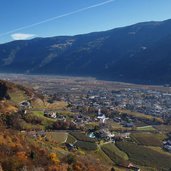 wallburgweg ausblick naturns herbst