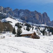 messner joch huette unter rosengarten winter skigebiet carezza oberhalb frommeralm