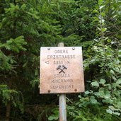 obere erzstrasse wanderweg wegweiser