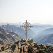 schneespitze mit blick pflerschtal