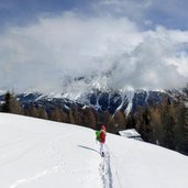 wiesen bei valierteck wallfahrtsort bei reschen winter