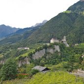 schloss tirol und umgebung mit st peter