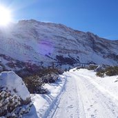 rautal forstweg richtung fanes huette winter