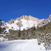 weg durch rautal nach faneshuette winter