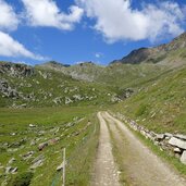 penaud almwiesen dahinter setznagel gamsegg grubenspitze schneid fr