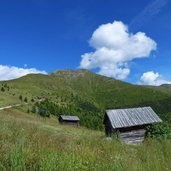 wanderweg nr unter dem helm