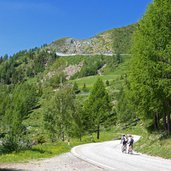 fahrrad auffahrt penser joch strasse oberhalb von egg