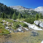 wasser abfluss gruensee le vert fanes lavarella huette