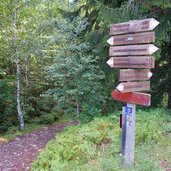 wegweiser wanderweg nr prantach