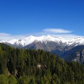 blick richtung pfunderer berge mit schnee fr