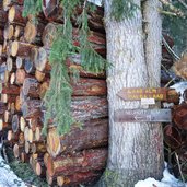 wegweiser laab alm und neuhuett