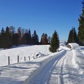 weg nr laab neuhuett