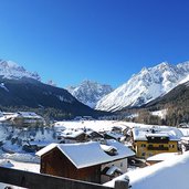 breitbild moos in sexten und eingang fischleintal winter fr