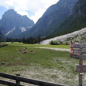 weg nr zur drei schuster huette innerfeldtal