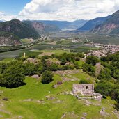 dji Castelfeder Ruine Barbara Kapelle Blick Auer Bozen Mitterberg Kalterer See