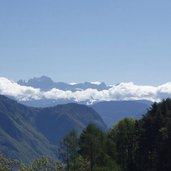 aussicht richtung dolomiten