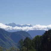 aussicht richtung dolomiten