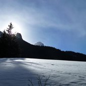 latemar mit eggentaler horn ab obereggen winter sonne