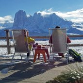 rifugio resciesa raschoetz huette winter aussicht langkofel