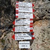 sentieri escursionistici catinaccio presso roda di vael monumento christomannos