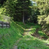 wanderweg brenner nach zirogalm enzianhuette