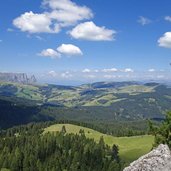 weg bei col ciaulonch und aussicht seiser alm fr